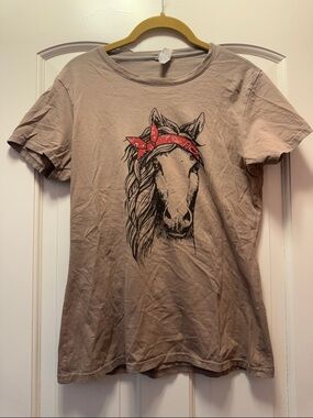 Taupe Graphic Tee with Horse and Red Bandana